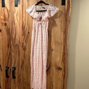 Vintage Donna Richard for Gilligan O’Malley Lace Intimate with Flutter Sleeves